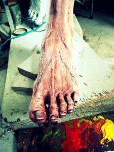 painting pintura feet foot pies priming imprimacion lifesize woman sculpture escultura mujer tamañonatural resin resinpolyester resinapolyester