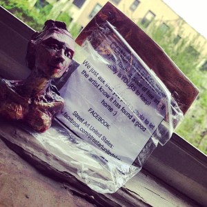 freeartfriday freeart thestreetisourgallery FAF project proyecto little sculptures women heads cabeza mujeres city ciudad freeart astoria queens foundart newyork newyorkcity USA