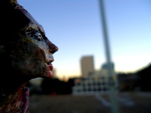 freeartfriday freeart thestreetisourgallery FAF project proyecto little sculptures women heads cabeza mujeres city ciudad