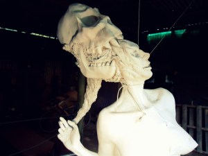 priming imprimacion lifesize woman sculpture escultura mujer tamañonatural resin resinpolyester resinapolyester skull craneo calavera