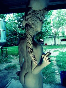 priming imprimacion lifesize woman sculpture escultura mujer tamañonatural resin resinpolyester resinapolyester skull craneo calavera