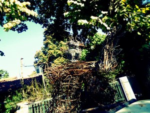 weld welding melt melting soldar soldadura metal metallic art arte sculpture escultura male hombre man van camioneta moving mudanza